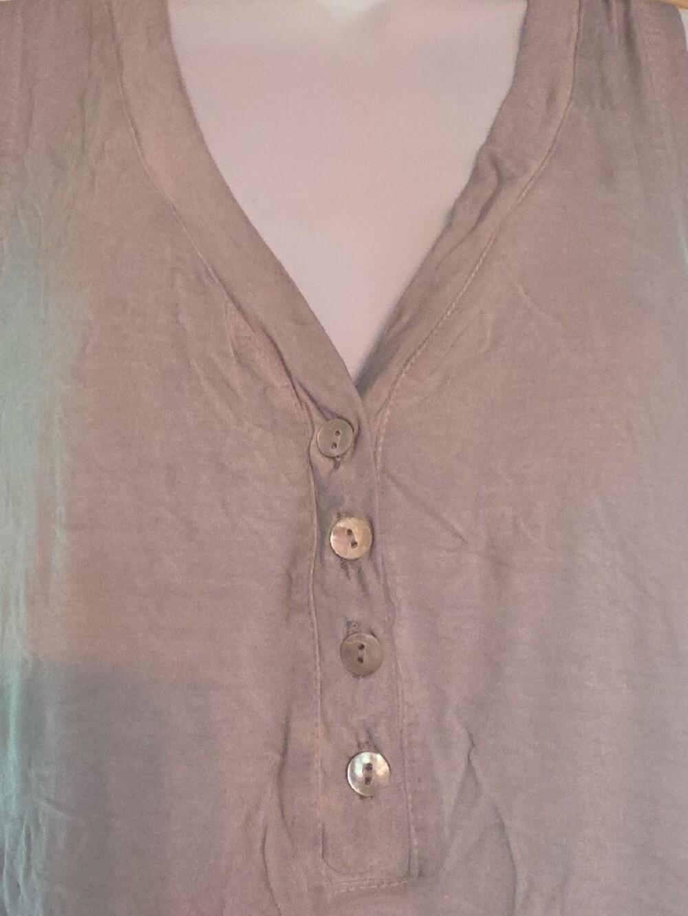 POL Sleeveless V-Neck Button-Front Camisole - Taupe - Picture 2 of 5